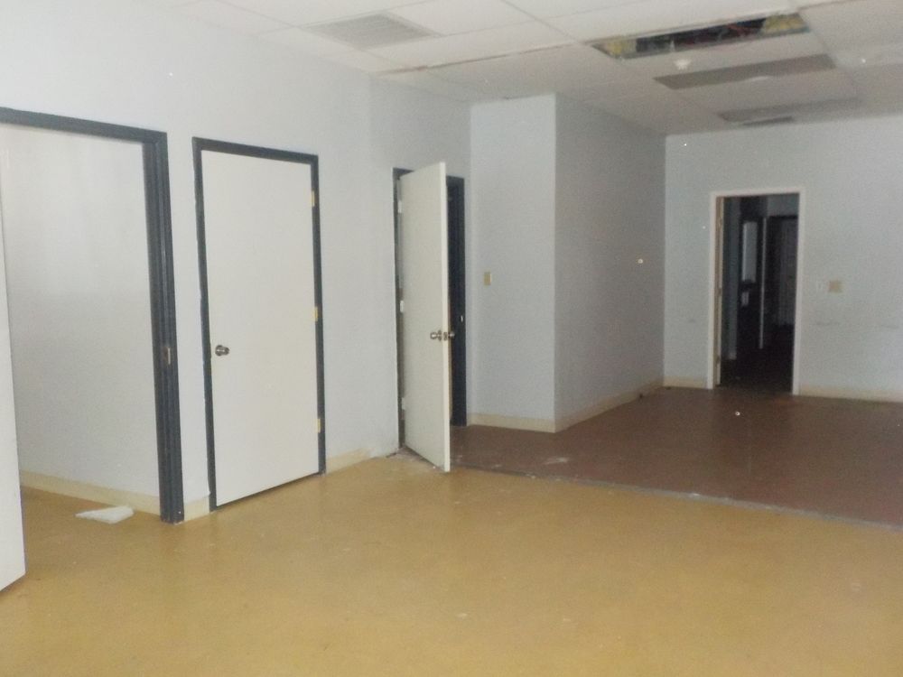 Tejon Plaza: 1601 Alton Gloor , Brownsville, TX 78526